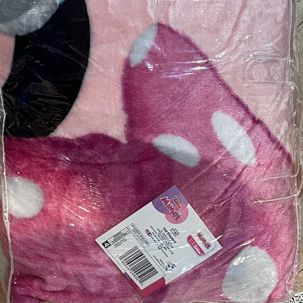 MINNIE MOUSE Raschel Twin Size Blanket‎ - Picture 3 of 3